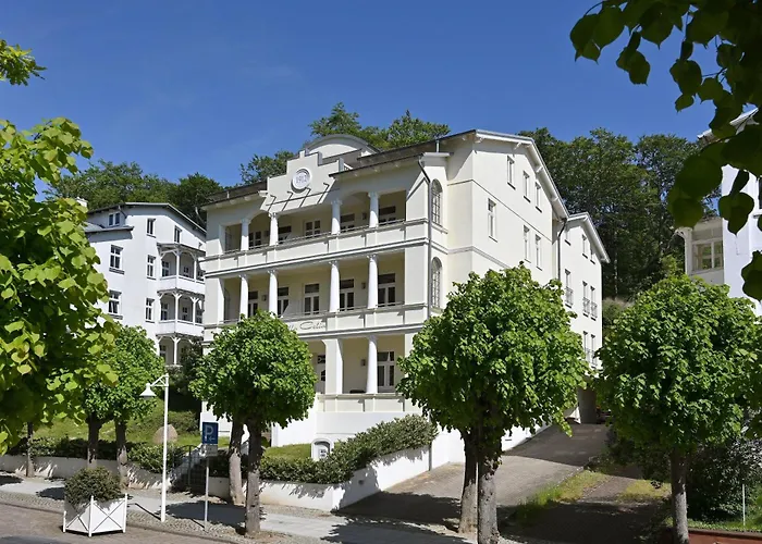 Ferienwohnung-1-villa-celia-sellin-strandnah-fuer-6-personen Апартаменти